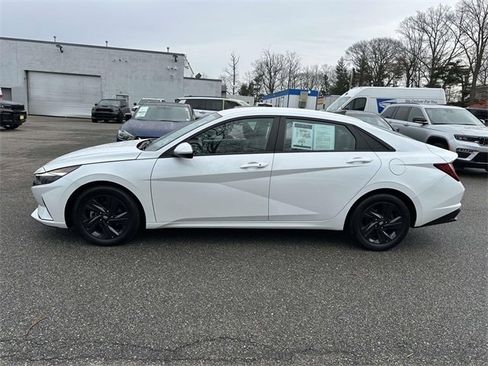 Used 2022 Hyundai Elantra SEL w/ Convenience Package image 11