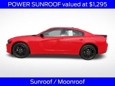 Used 2019 Dodge Charger SXT w/ Plus Group image 4