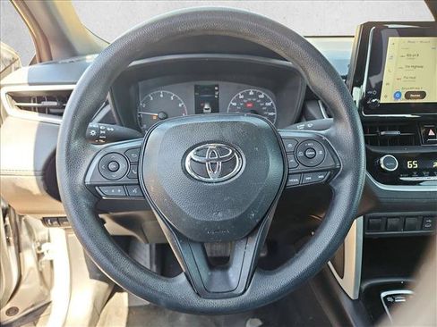 Used 2025 Toyota Corolla Cross AWD Hybrid image 13