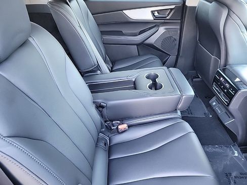 Used 2023 Acura MDX SH-AWD image 17