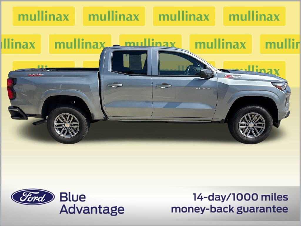Used 2025 Chevrolet Colorado LT w/ LT Convenience Package RWD image 2