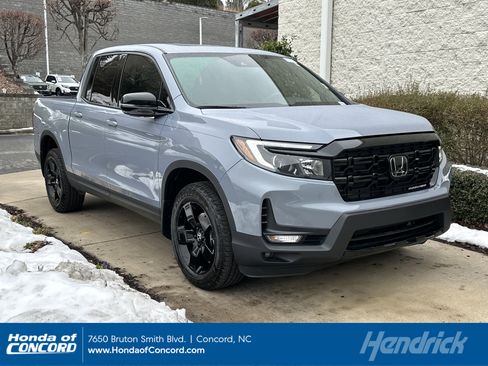 Certified 2025 Honda Ridgeline Black Edition image 1