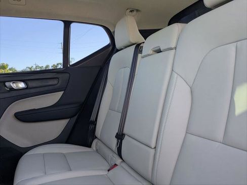 New 2026 Volvo XC40 B5 Ultra w/ Climate Package AWD/4WD image 12