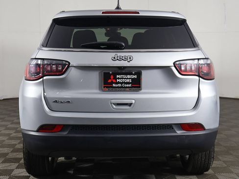 Used 2025 Jeep Compass Sport AWD/4WD image 10