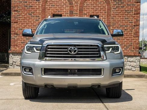 Used 2019 Toyota Sequoia Limited w/ Safety & Convenience Package AWD/4WD image 2