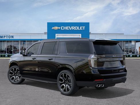 New 2026 Chevrolet Suburban RST w/ RST Capability Package AWD/4WD image 3