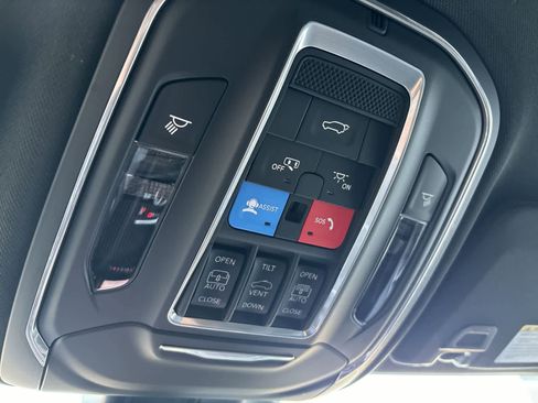 New 2026 Jeep Grand Cherokee Limited Reserve image 28