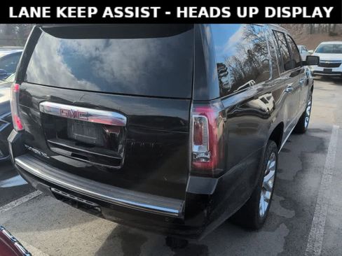 Used 2020 GMC Yukon XL Denali w/ Denali Premium Package image 4