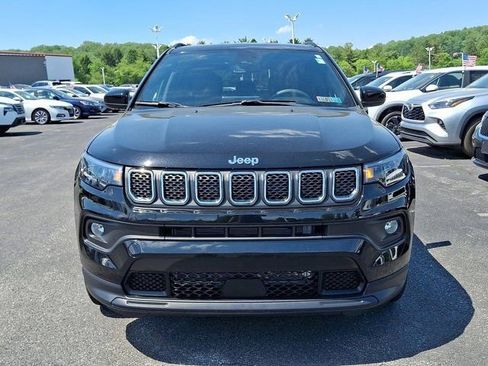 Certified 2023 Jeep Compass Latitude w/ Convenience Group AWD/4WD image 2