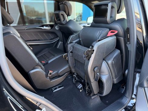 Used 2014 Mercedes-Benz GL 63 AMG 4MATIC image 32