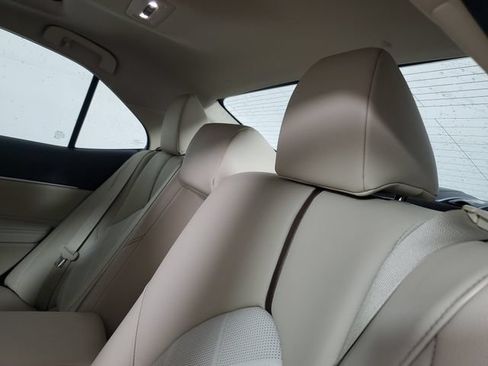 Used 2018 Toyota Camry XLE w/ Driver Assist Package FWD image 8