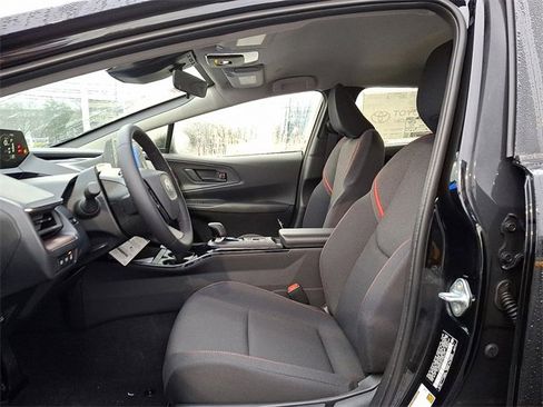 New 2026 Toyota Prius SE image 8
