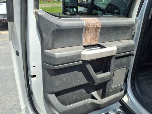 Used 2019 Ford F250 Lariat w/ Chrome Package AWD/4WD image 7
