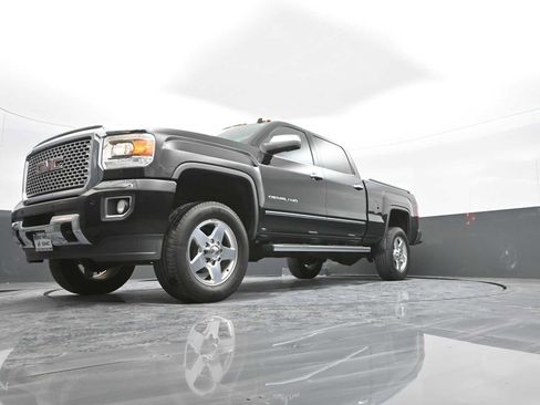 Used 2015 GMC Sierra 2500 Denali image 36