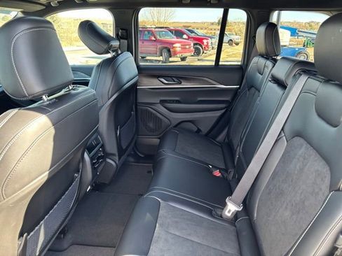 New 2026 Jeep Grand Cherokee 4WD image 16