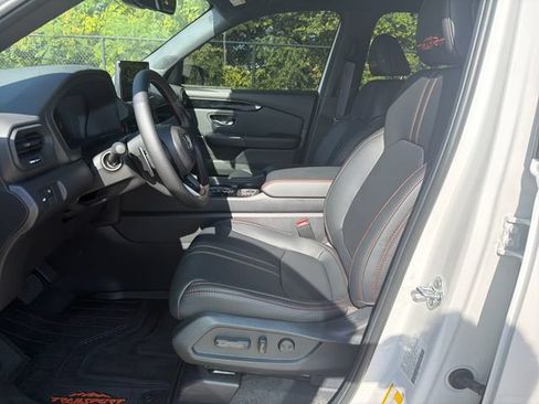 New 2026 Honda Pilot TrailSport image 11