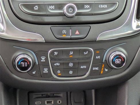 Used 2022 Chevrolet Equinox LT image 20