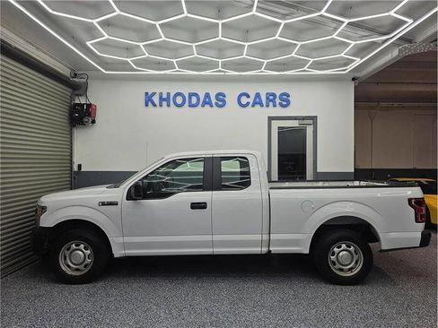 Used 2018 Ford F150 XL w/ Equipment Group 101A Mid image 1