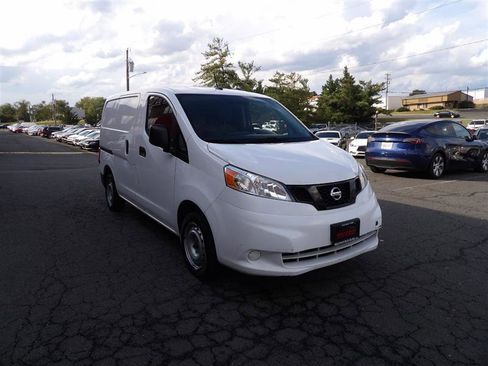 Used 2021 Nissan NV200 S image 2