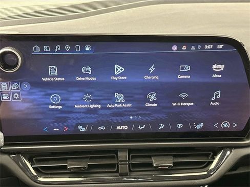 Used 2024 Chevrolet Equinox EV RS image 11