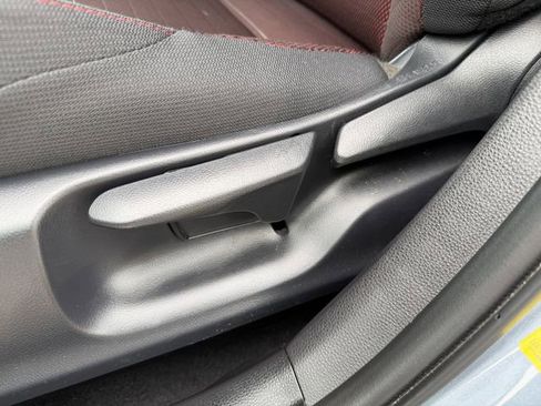 Used 2025 Toyota Corolla SE FWD image 25