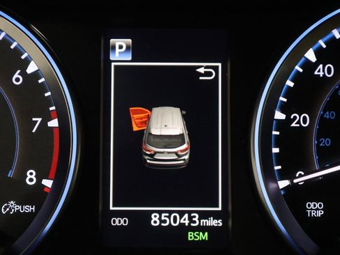 Used 2019 Toyota Highlander XLE image 40