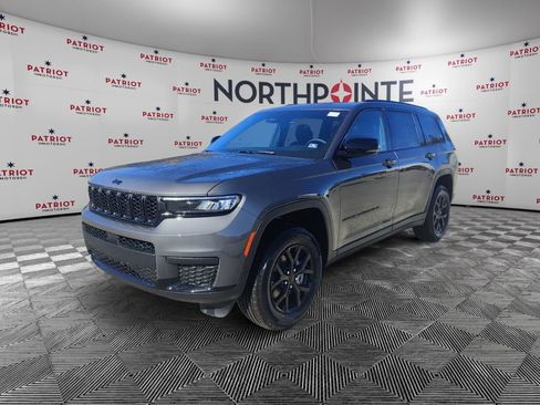 New 2025 Jeep Grand Cherokee L Altitude image 2