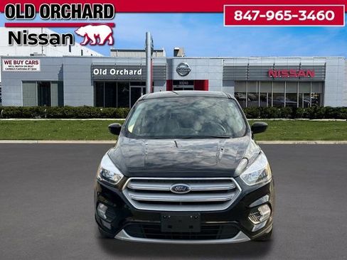 Used 2019 Ford Escape SE image 2