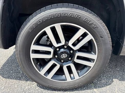 Used 2022 Toyota 4Runner Limited AWD/4WD image 13