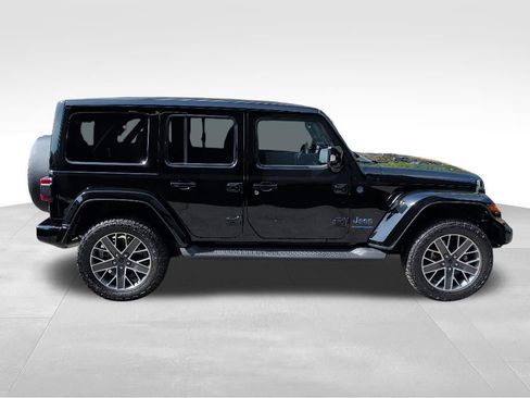 Used 2024 Jeep Wrangler High Altitude AWD/4WD image 6