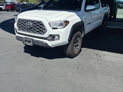 Used 2021 Toyota Tacoma TRD Off-Road w/ Blackout Package (TMS) AWD/4WD image 4