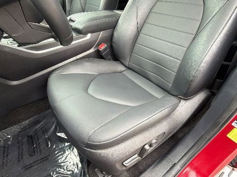 Certified 2025 Toyota Highlander XLE AWD/4WD image 19