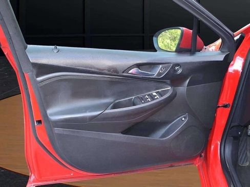 Used 2017 Chevrolet Cruze Premier image 21