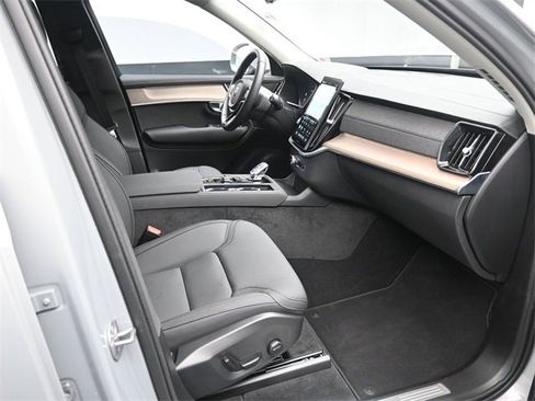 Used 2025 Volvo XC90 B5 Core w/ Protection Package image 31