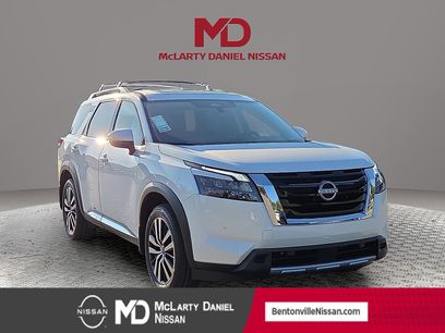 New 2025 Nissan Pathfinder Platinum w/ Cargo Package