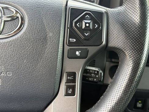 Used 2020 Toyota Tacoma TRD Sport w/ Technology Package RWD image 10