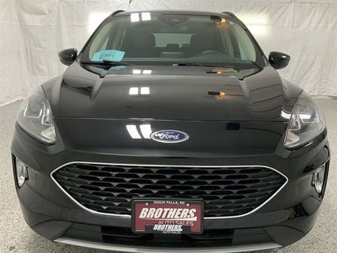 Used 2020 Ford Escape SEL image 8