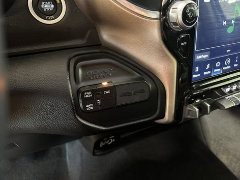 Used 2024 RAM 2500 Laramie w/ Safety Group AWD/4WD image 27