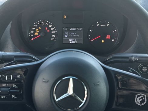 Used 2020 Mercedes-Benz Sprinter 2500 image 38