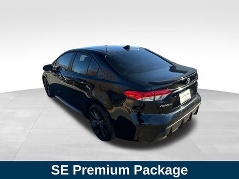 Used 2023 Toyota Corolla SE image 3