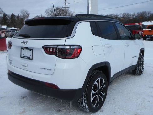 Certified 2024 Jeep Compass Limited image 28
