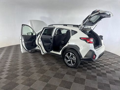 Used 2025 Subaru Crosstrek 2.5i Premium AWD/4WD image 18