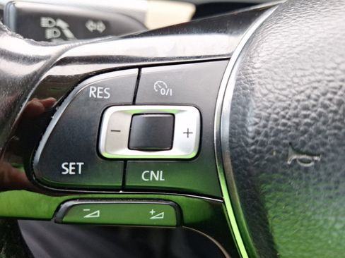 Used 2015 Volkswagen Jetta SE FWD image 21