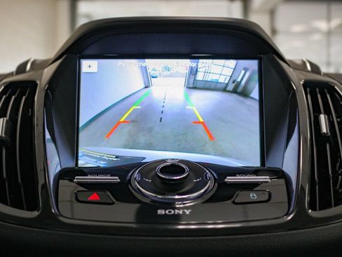 Used 2016 Ford C-MAX SEL w/ Equipment Group 302A FWD image 16