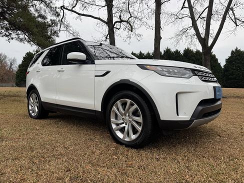 Used 2018 Land Rover Discovery HSE image 5
