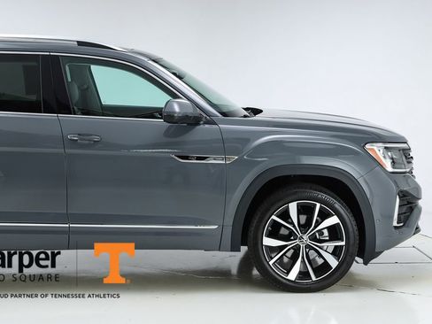 Used 2025 Volkswagen Atlas SEL Premium R-Line image 52