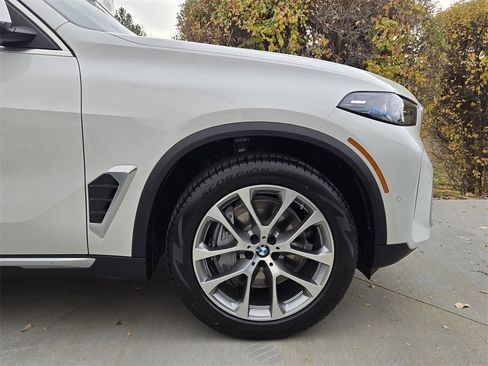 New 2026 BMW X5 xDrive50e w/ Executive Package image 9