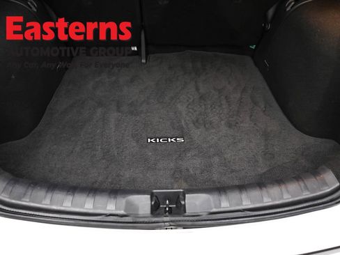 Used 2024 Nissan Kicks S FWD image 9