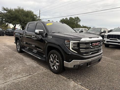 Used 2024 GMC Sierra 1500 SLT w/ SLT Premium Plus Package AWD/4WD image 8