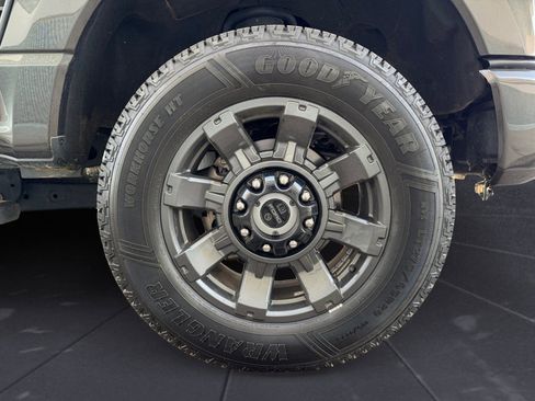 Used 2024 Ford F250 Lariat w/ Sport Appearance Package image 14